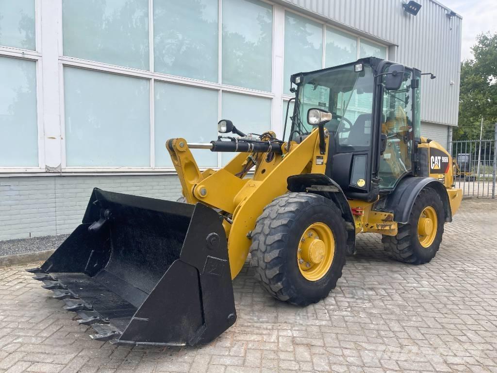 CAT 906 M    2018 Iekrāvēji uz riteņiem