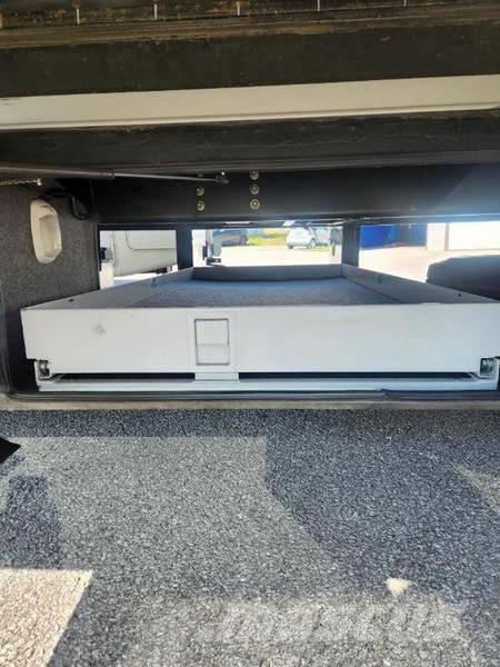 Tiffin Pheaton 40QDH Kemperi un dzīvojamās piekabes