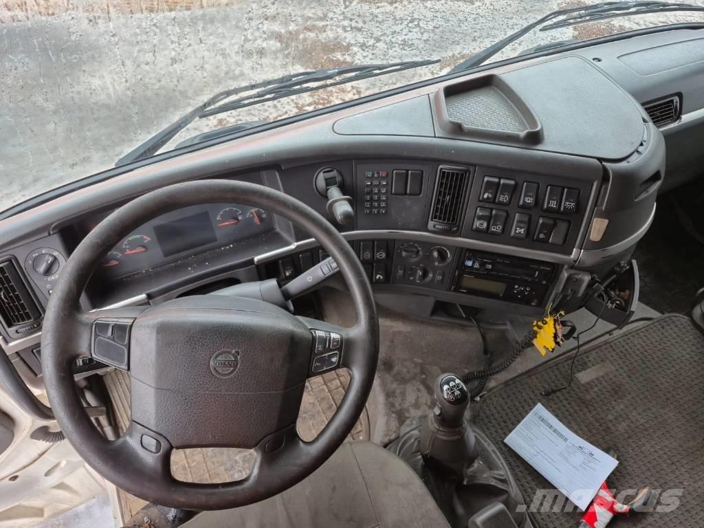 Volvo FH 12 500 Treileri meža tehnikas transportēšanai