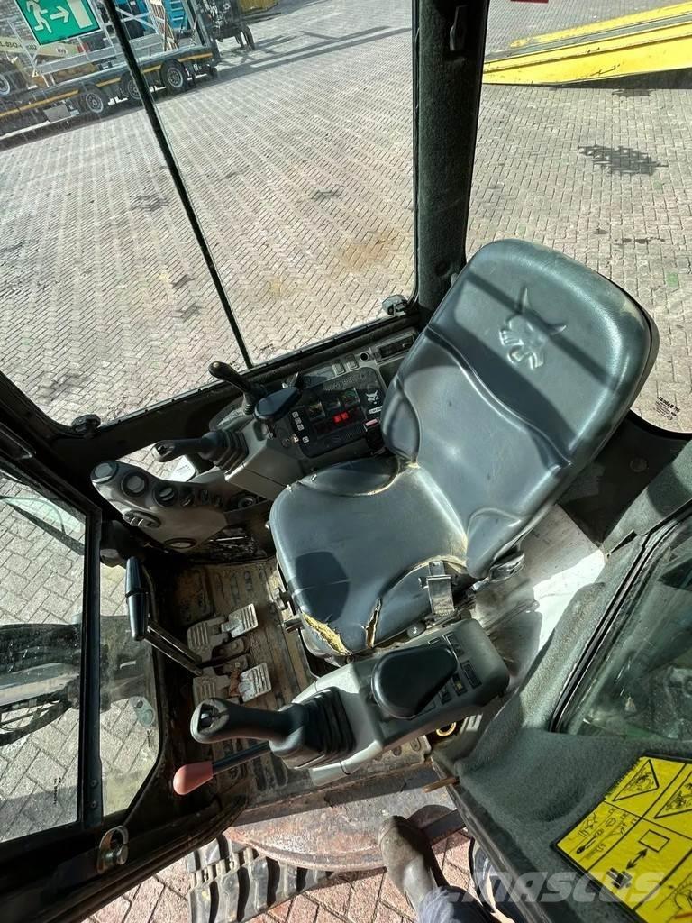 Bobcat E26 Mini ekskavatori < 7 t