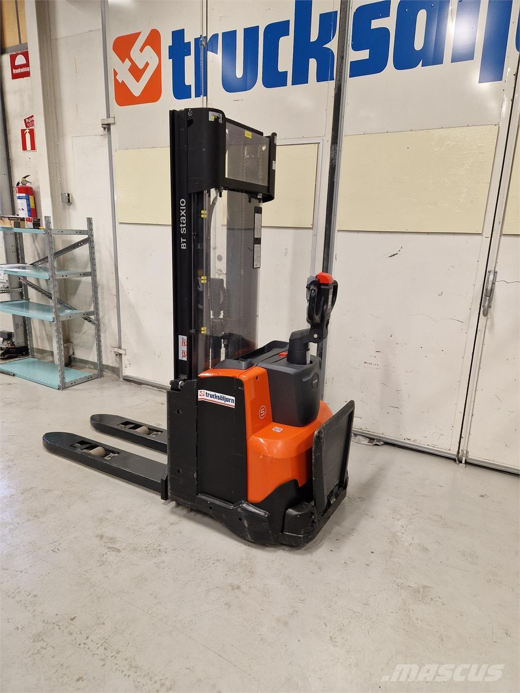 Toyota SWE120L Pašgājēji krautnētāji