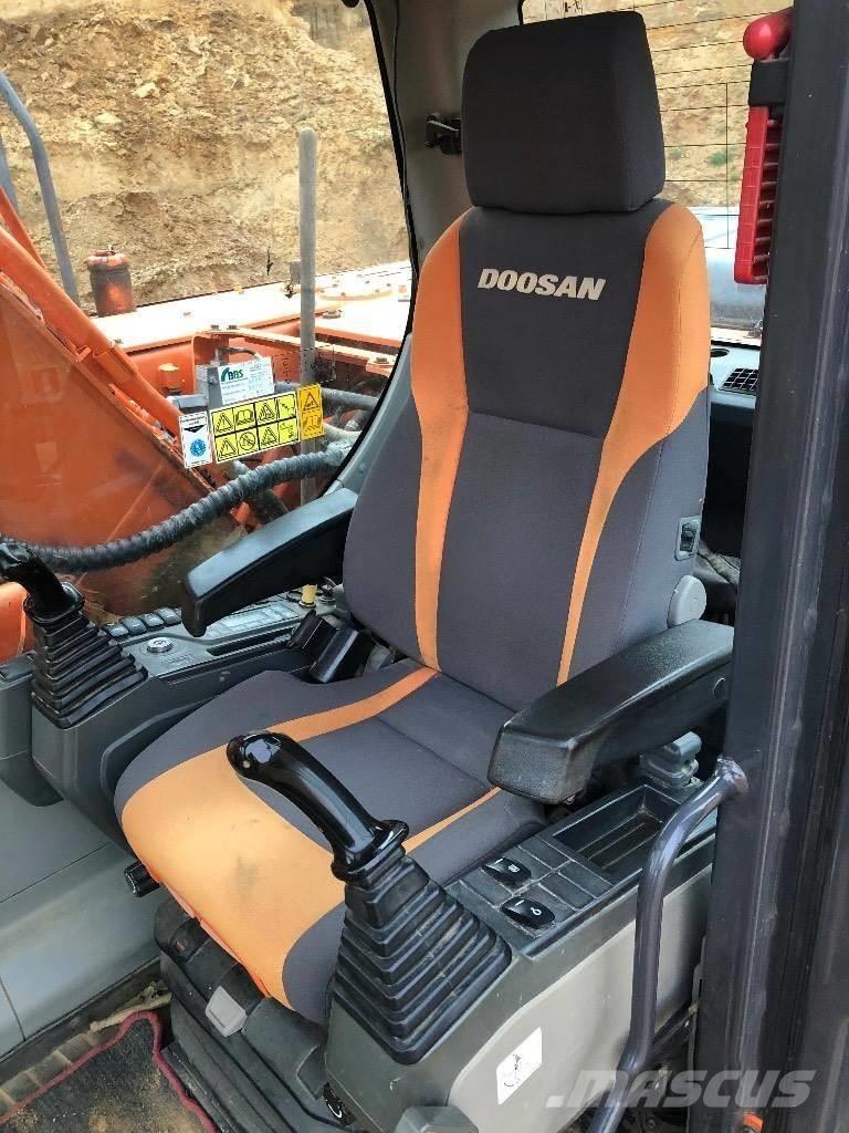 Doosan dx225 Kāpurķēžu ekskavatori