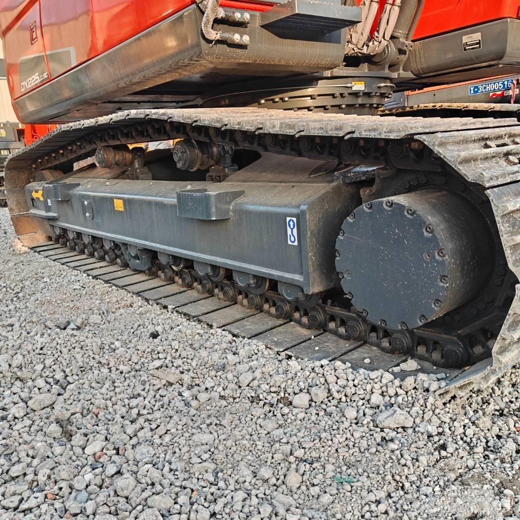 Doosan DX225LC-9C Kāpurķēžu ekskavatori