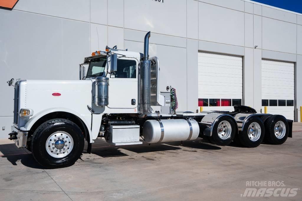 Peterbilt 388 Vilcēji