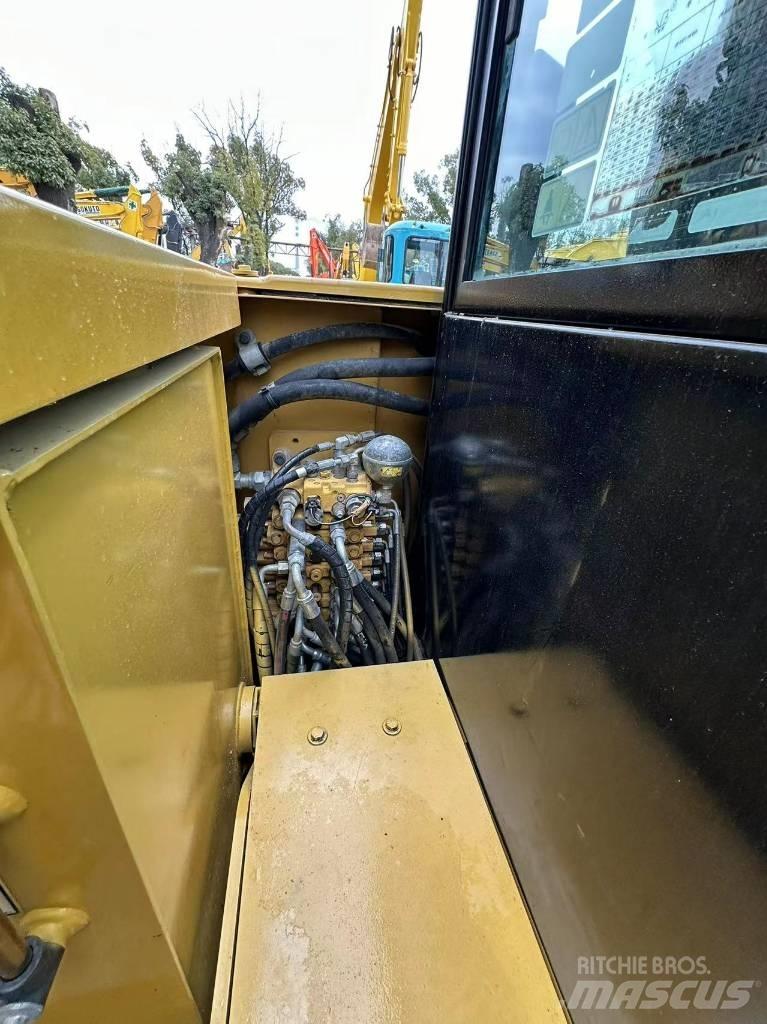 CAT 305.5E2 Kāpurķēžu ekskavatori