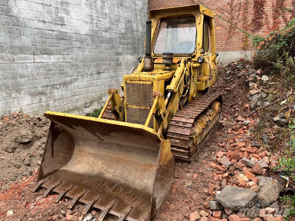 CAT 955 L Kāpurķēžu iekrāvēji