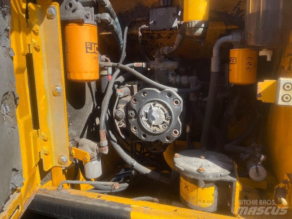 JCB JS 175 W Ekskavatori uz riteņiem