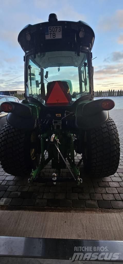 John Deere 4052 R Traktori