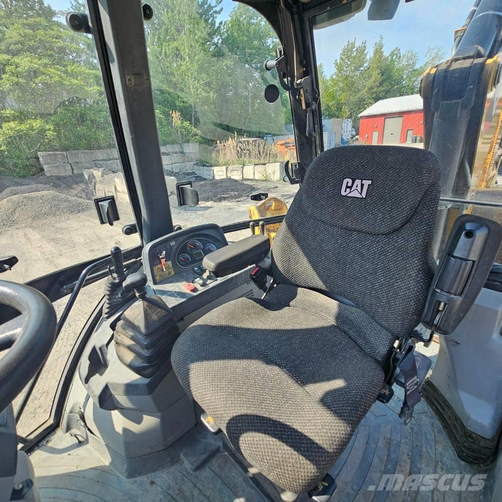 CAT 420 F Ekskavatori-iekrāvēji