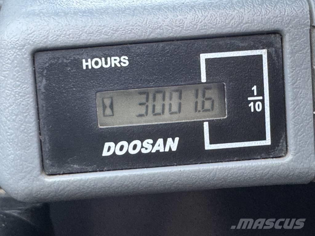 Doosan DX 63-3 Kāpurķēžu ekskavatori