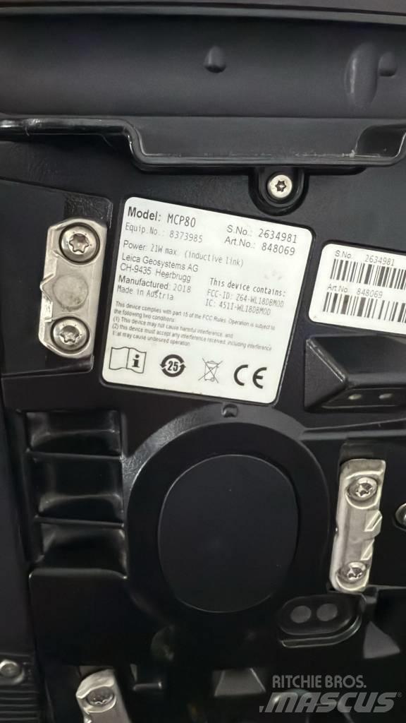 Komatsu PW148-11 Ekskavatori uz riteņiem
