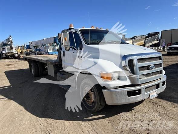 Ford F650 Platformas/izkraušana no sāniem