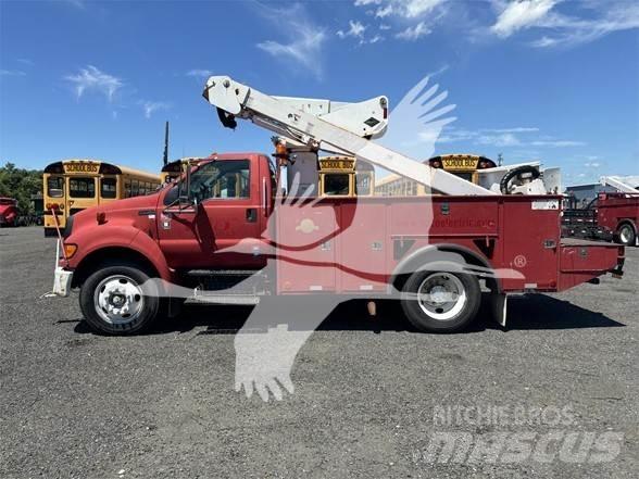 Ford F750 Pacēlāji uz automašīnas bāzes