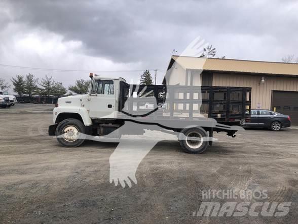 Ford L8000 Būvniecība- Citi
