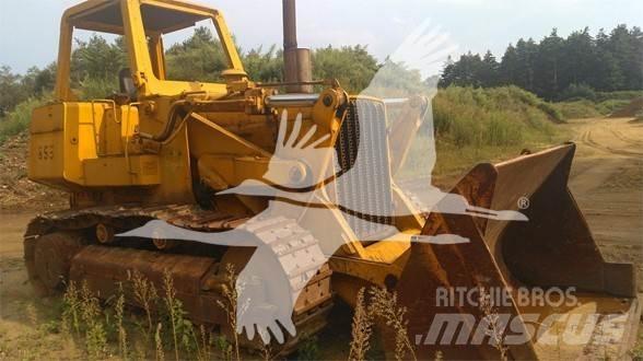 John Deere 855 Kāpurķēžu iekrāvēji