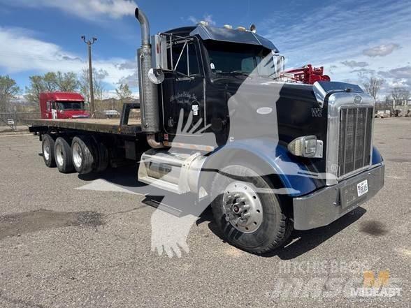 Peterbilt 357 Platformas/izkraušana no sāniem