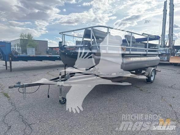  PONTOON BOAT Būvniecība- Citi