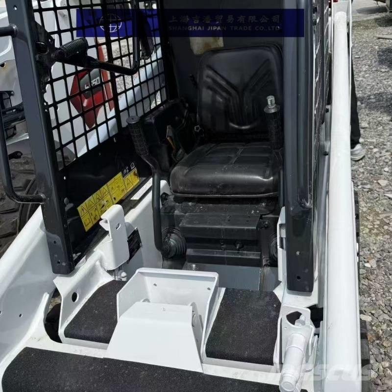 Bobcat s70 Lietoti riteņu kompaktiekrāvēji