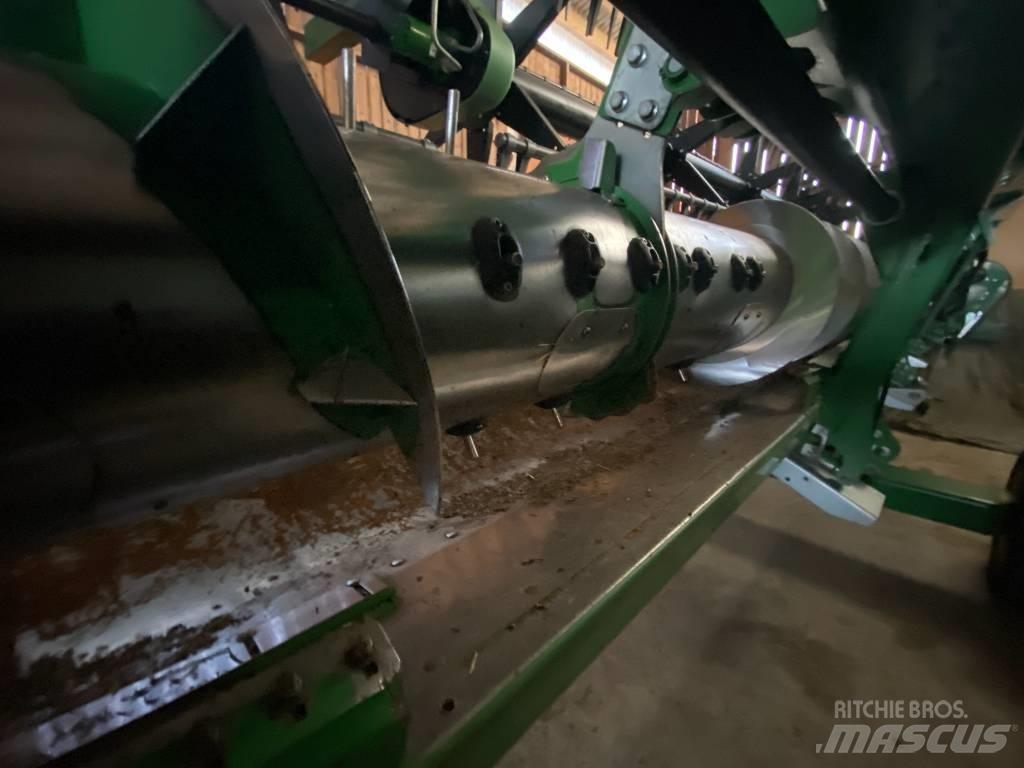 John Deere S790i Ražas novākšanas kombaini