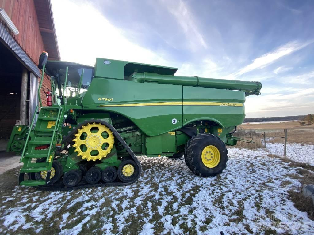 John Deere S790i Ražas novākšanas kombaini