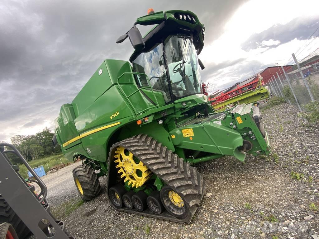 John Deere S790i Ražas novākšanas kombaini