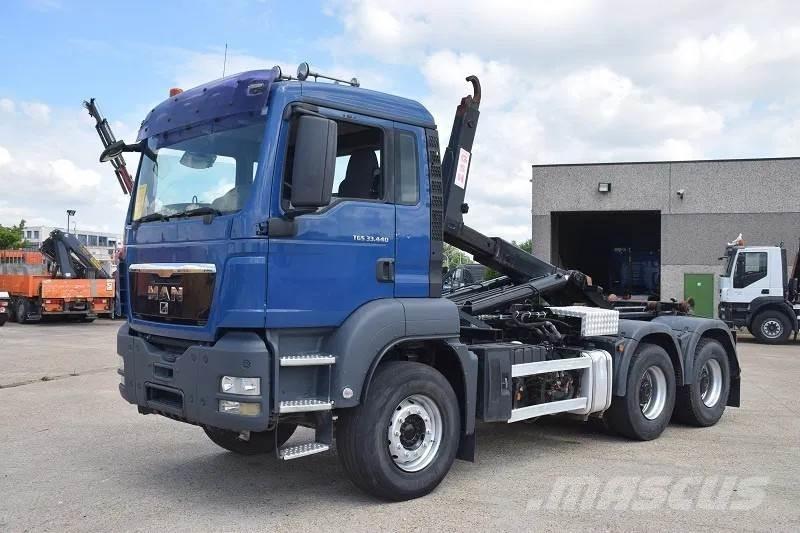 MAN TGS 33.440 Treileri ar āķi
