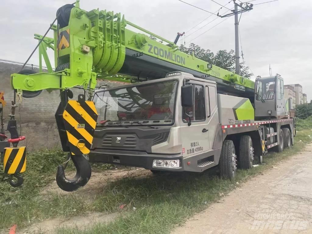 Zoomlion ZTC550V Kāpurķēžu ceļamkrāni