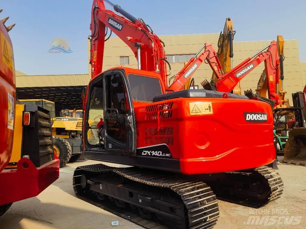 Doosan DX 140 LC Kāpurķēžu ekskavatori