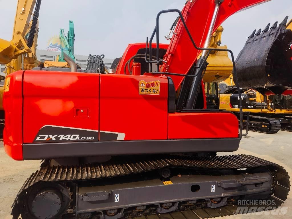 Doosan DX 140 LC Kāpurķēžu ekskavatori