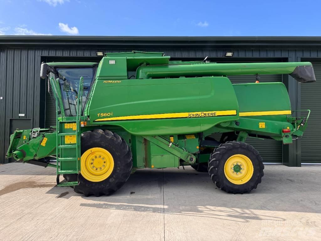 John Deere T 560 i Ražas novākšanas kombaini