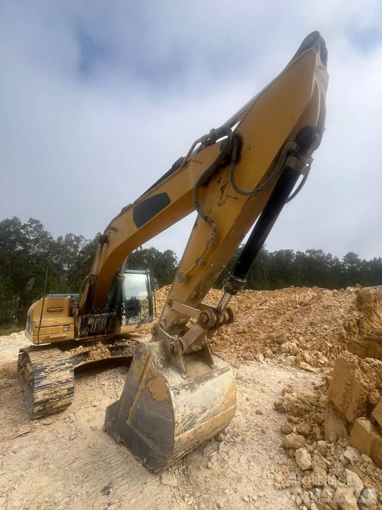 CAT 324 D Kāpurķēžu ekskavatori
