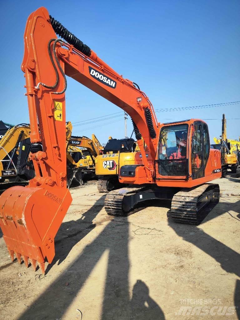 Doosan dx150 Kāpurķēžu ekskavatori