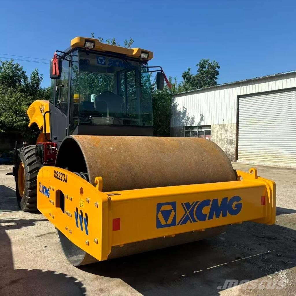 XCMG XS223J Vienvalča grunts veltņi