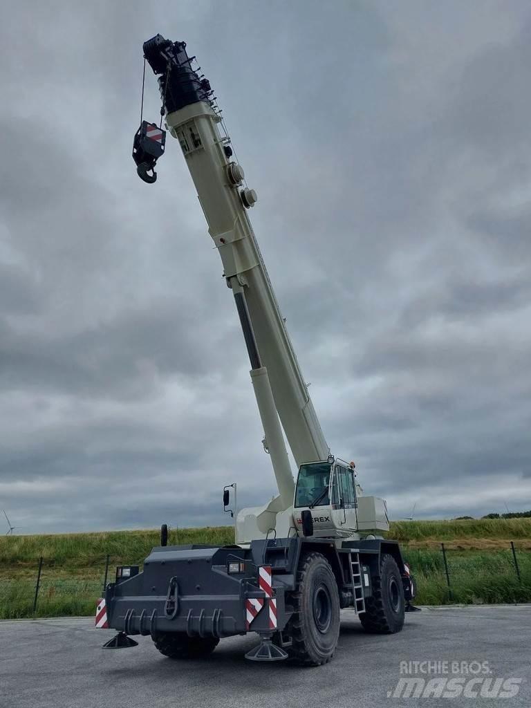 Terex RT100 Celtņi nelīdzenām virsmām