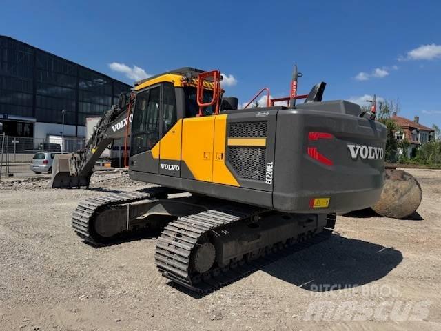 Volvo EC220EL Kāpurķēžu ekskavatori