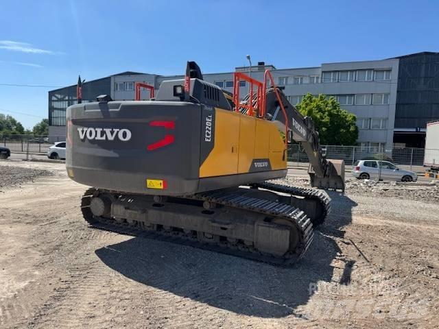 Volvo EC220EL Kāpurķēžu ekskavatori