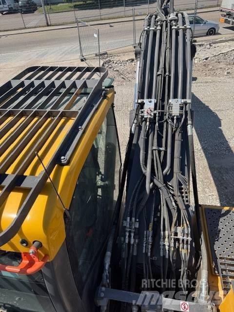 Volvo EC220EL Kāpurķēžu ekskavatori