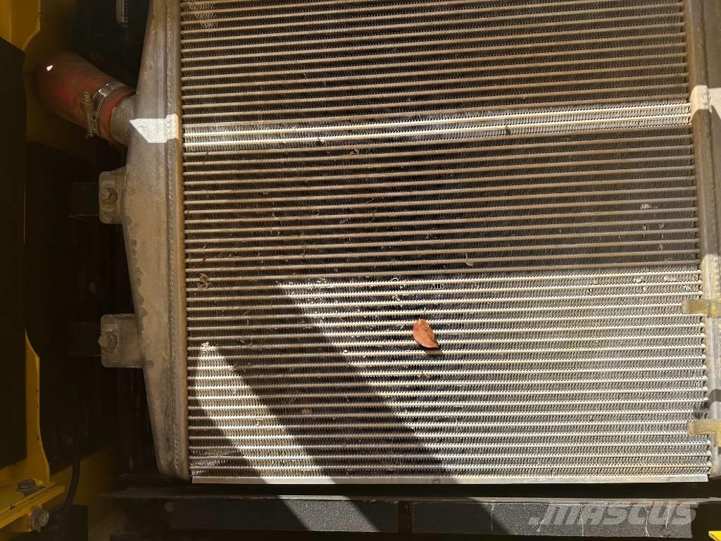 Komatsu PC 400-8 Kāpurķēžu ekskavatori
