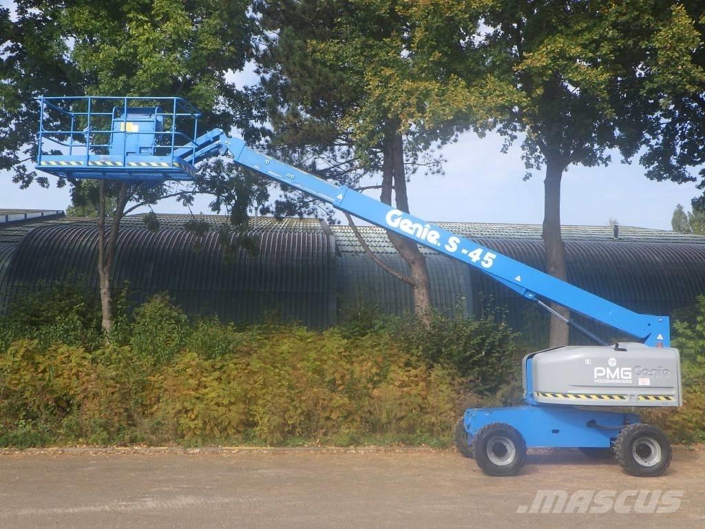 Genie S45 Teleskopiskie pacēlāji