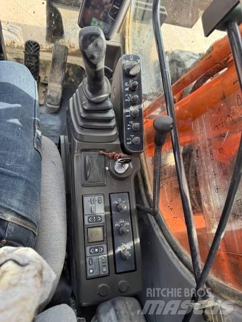 Hitachi ZX 160 W Ekskavatori uz riteņiem