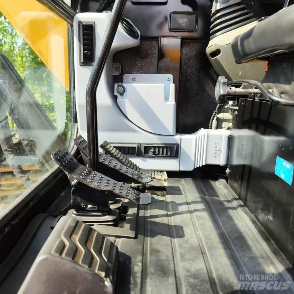 CAT 306 Kāpurķēžu ekskavatori