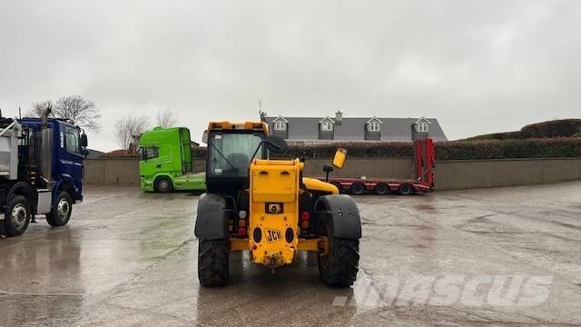 JCB 533-105 Teleskopiskie manipulatori