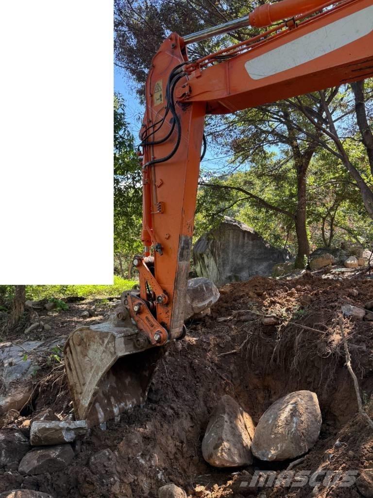 Doosan DX 220 LCA Kāpurķēžu ekskavatori