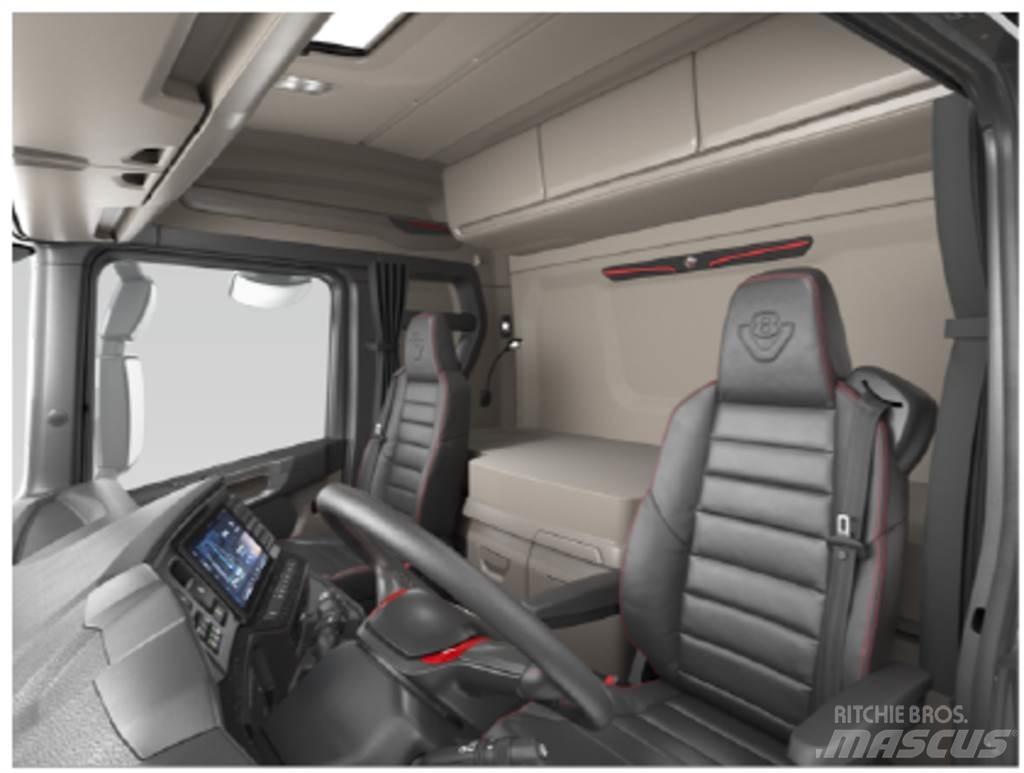 Scania R590 8x4 Treileri ar āķi