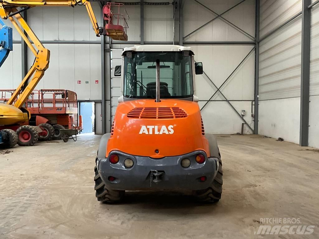 Atlas 80 Iekrāvēji uz riteņiem