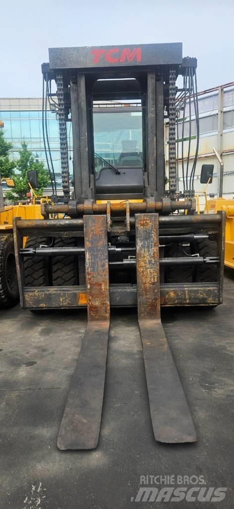 TCM FD250-3 Autokrāvēji - citi