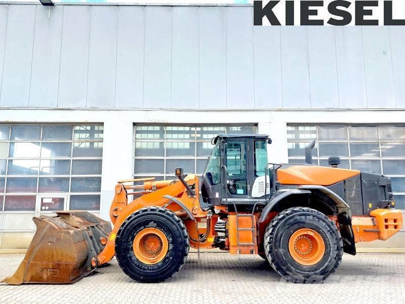 Hitachi ZW 310-6 Iekrāvēji uz riteņiem