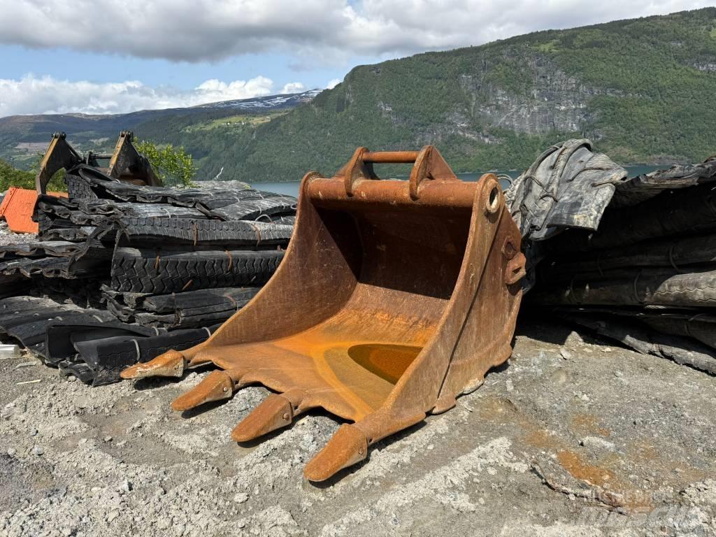 Doosan DX 300 LC-5 Kāpurķēžu ekskavatori