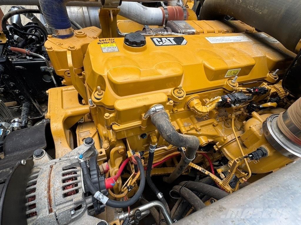 CAT 730 Artikulētie pašizgāzēji
