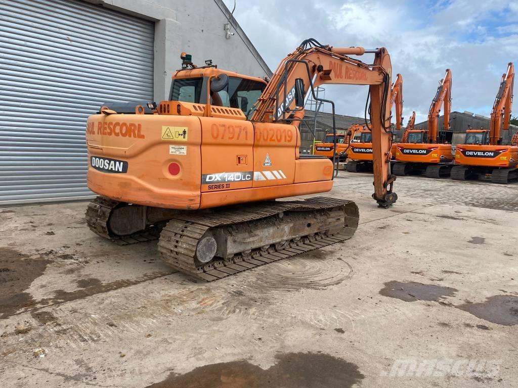 Doosan DX 140 LC-3 Kāpurķēžu ekskavatori